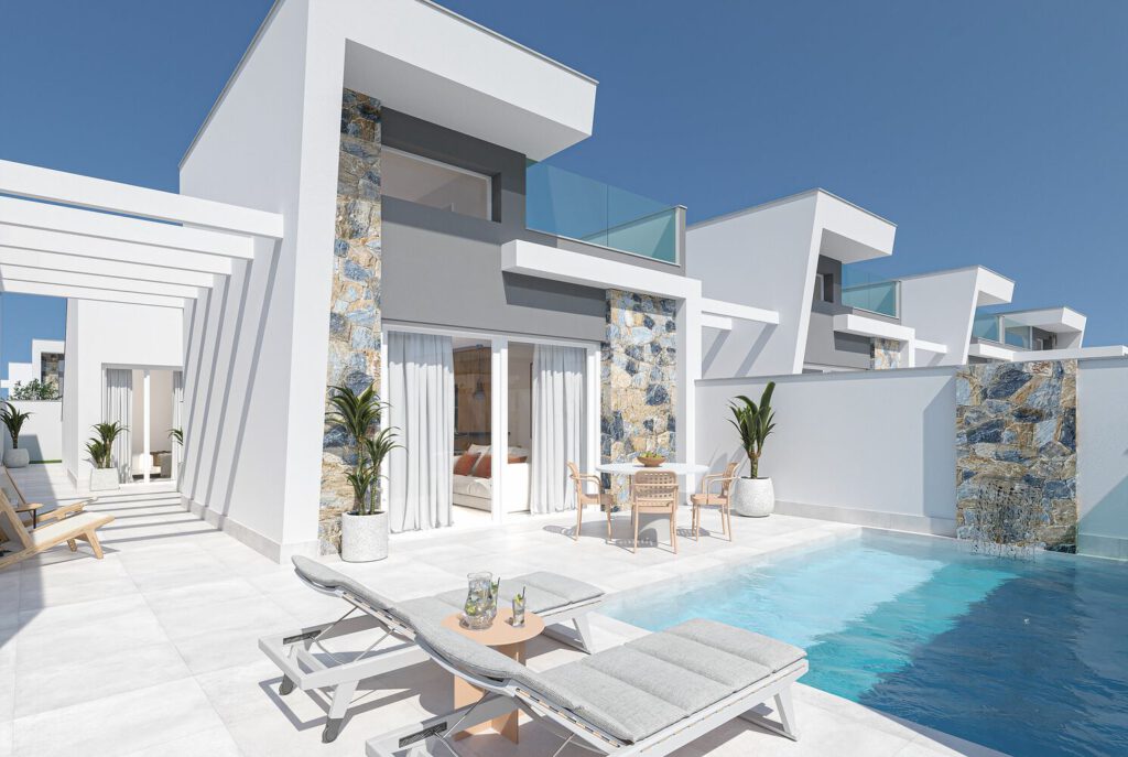 Op 100 meter van golfresort “La Serena Golf” gelegen vrijstaande Villa met 3 slaapkamers, zwembad en solarium